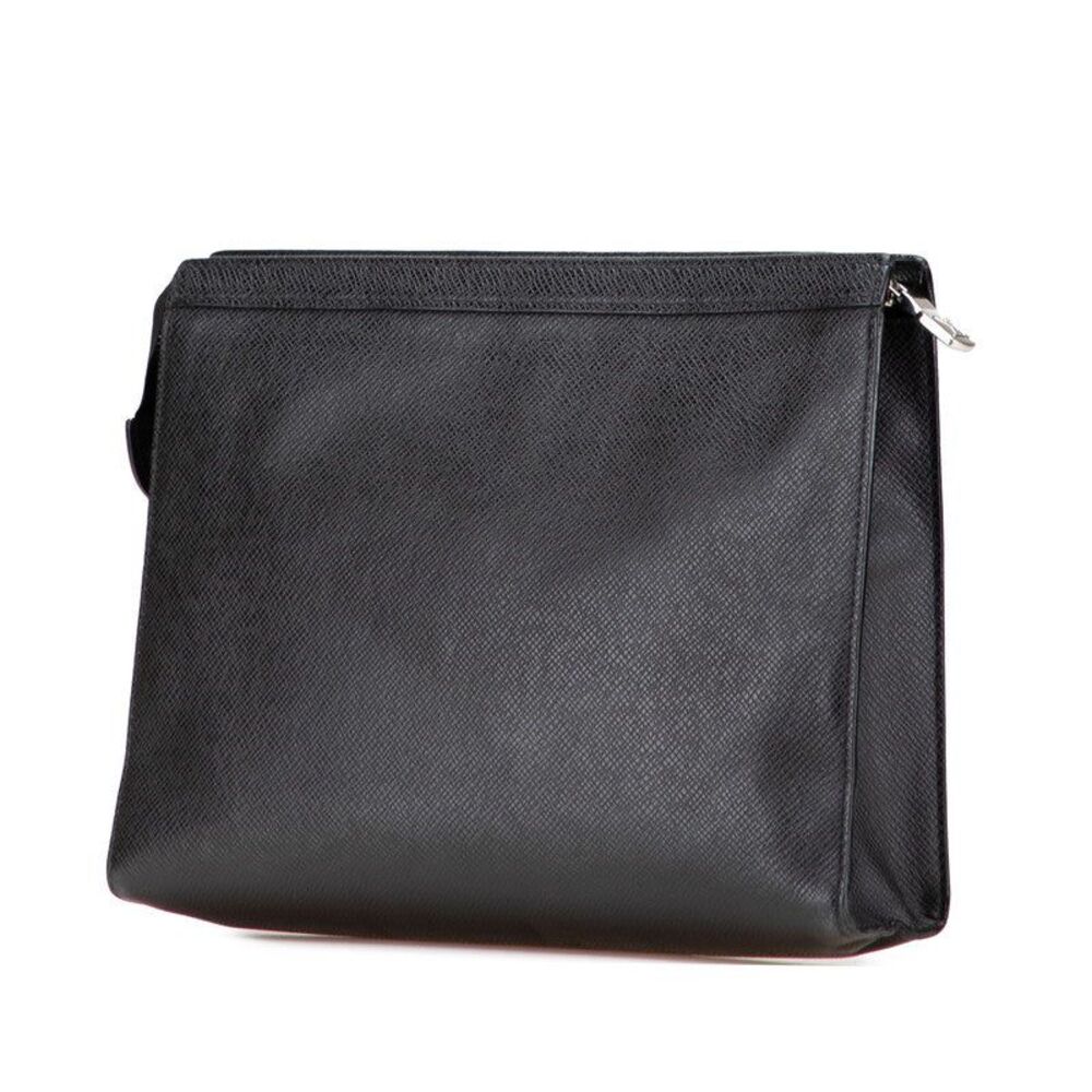 Louis Vuitton Pochette Voyage Taiga Clutch Bag - Picture 2 of 6